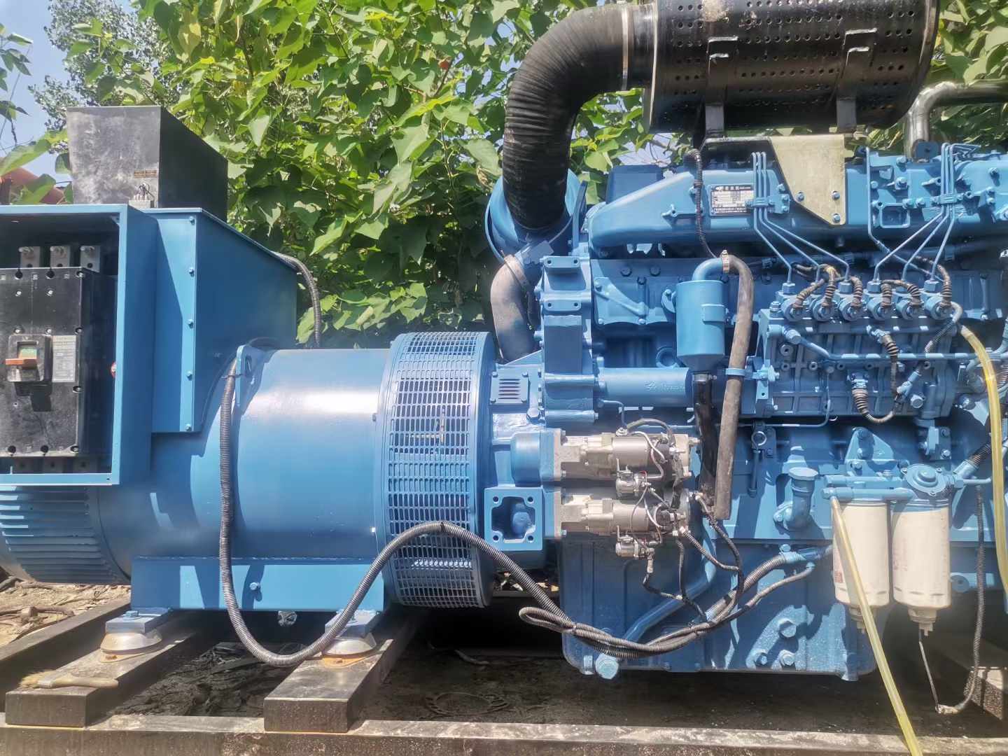 克拉玛依详细说明降低 800kW 柴油发电机输出电流波动的方法